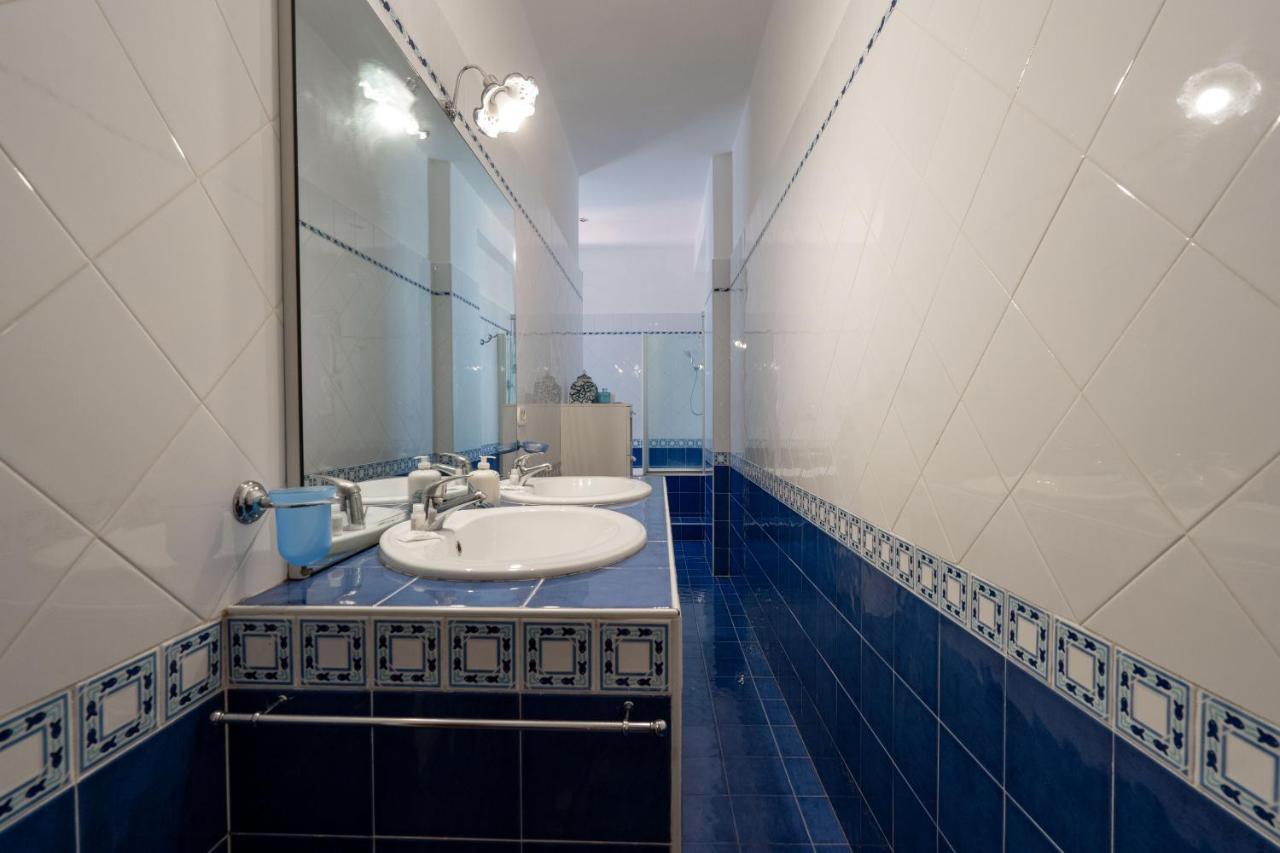 Universita & Stazione Airy Apartment With Parking Bari Zewnętrze zdjęcie