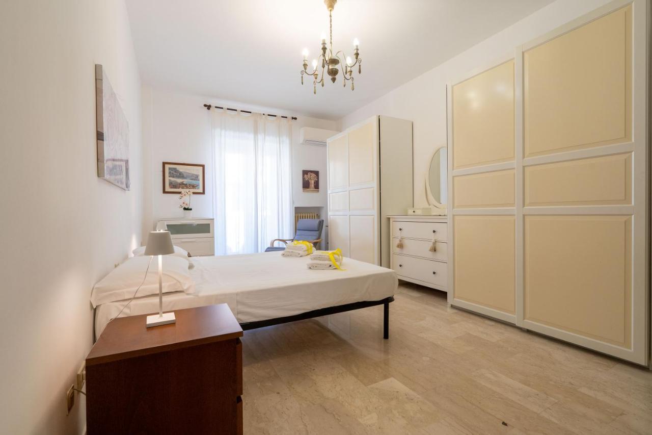Universita & Stazione Airy Apartment With Parking Bari Zewnętrze zdjęcie